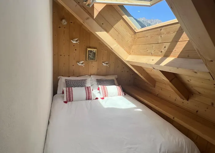 Trailside Town * Chamonix